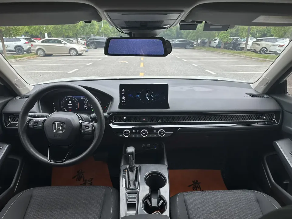 Honda CIVIC 2022 Civic 240TURBO CVT Dynamic Edition 2022 — миниатюра 5