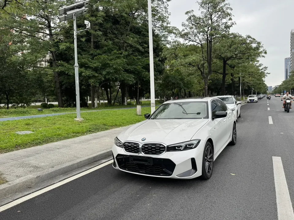 BMW 3 Series 2025