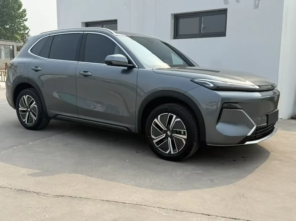 Geely Galaxy Starship 7 EM-i Galaxy Starship 7 EM-i 2025 120KM Exploration+ Edition 2025 — миниатюра 3