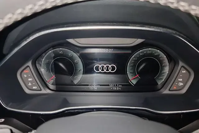 Audi Q3 35 TFSI Fashion Dynamic Edition (1.5T) 2023 — миниатюра 4