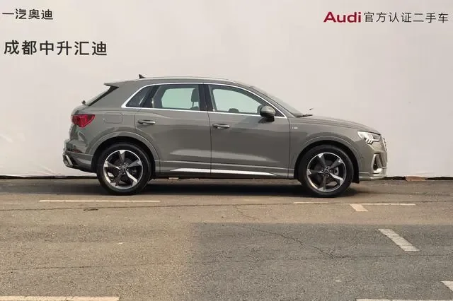 Audi Q3 35 TFSI Fashion Dynamic Edition (1.5T) 2023 — миниатюра 2