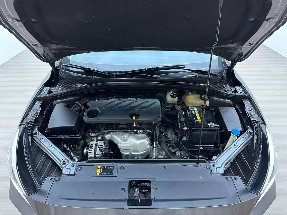 MG 5 180DVVT CVT Youth Flagship Edition 2023 — миниатюра 2
