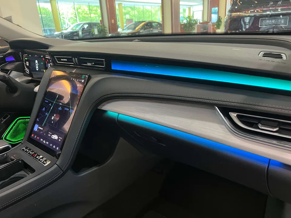 Hongqi H5 Hongqi H5 2025 1.5T DCT Flagship 500,000th Commemorative Edition 2025 — миниатюра 5
