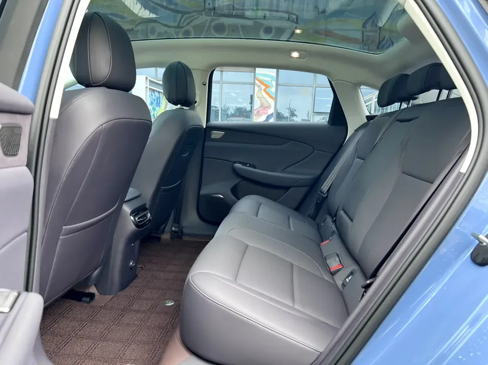 Hongqi Red Flag Tiangong 05 750 Smart Edition 2026 — миниатюра 4
