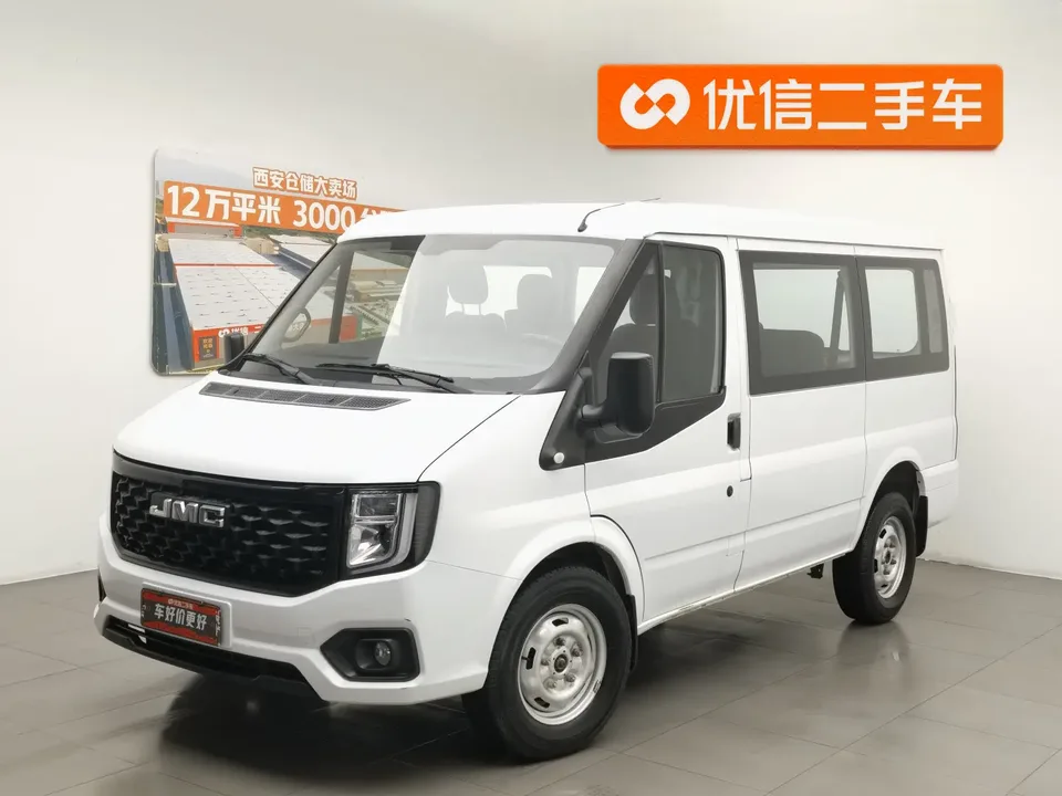 Jiangling Fushun 2.0T diesel multi-purpose passenger car short-axle low-top 6-seater JX4D20A6H 2024 — фото 1, купить с доставкой в Москву