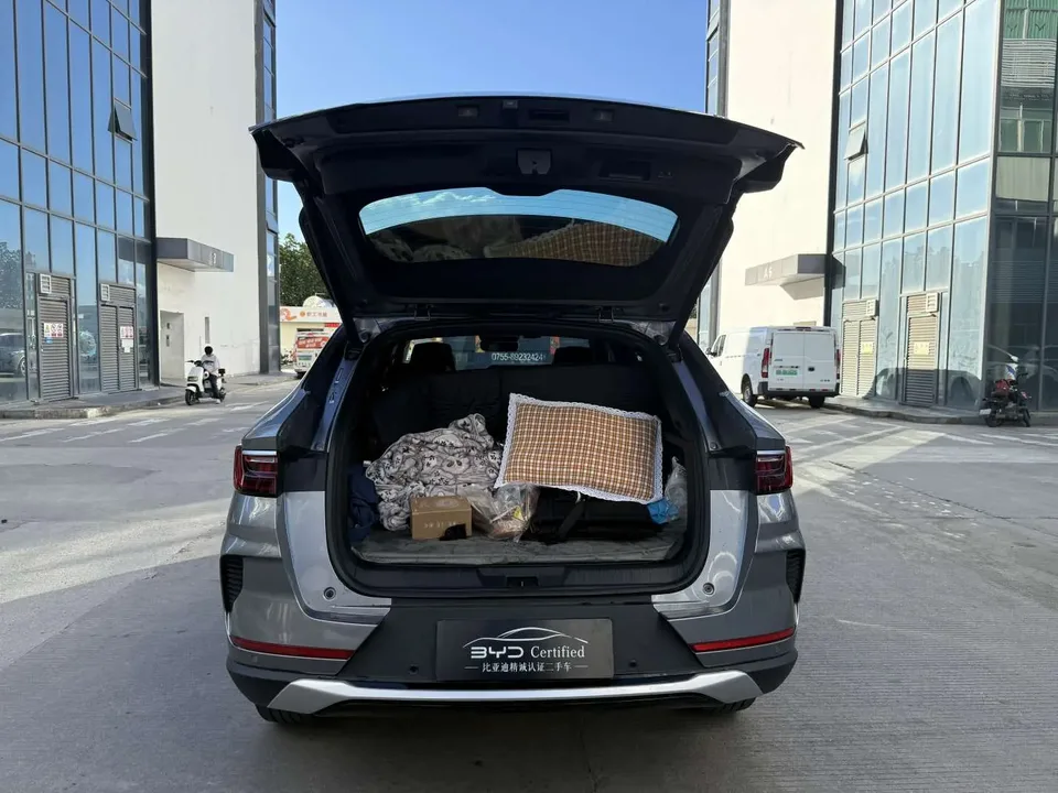 BYD Song PLUS DM DM-i 100KM 4WD flagship PLUS 2023 — миниатюра 3