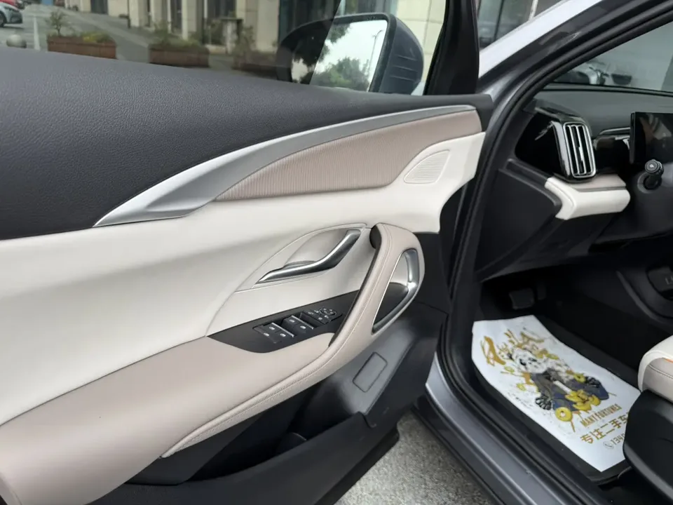 BYD Song Pro DM DM-i Honor Edition 71km Pilot Edition 2025 — миниатюра 3