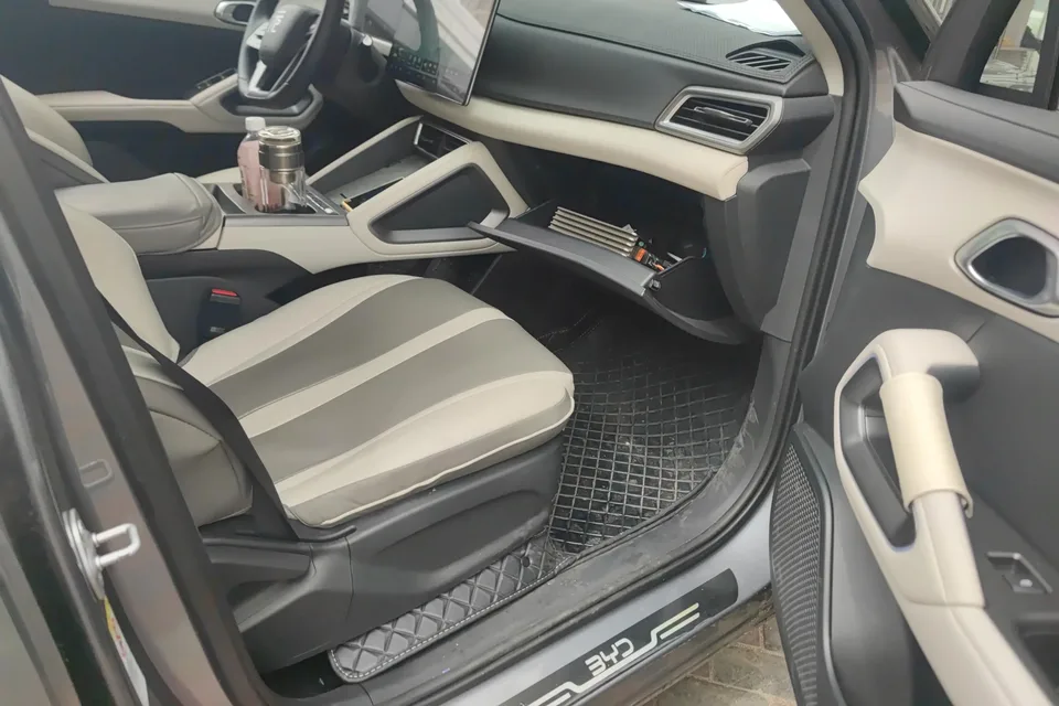 BYD Yuan Up Intelligent Driving Edition 401KM Leading Model 2025 — миниатюра 3