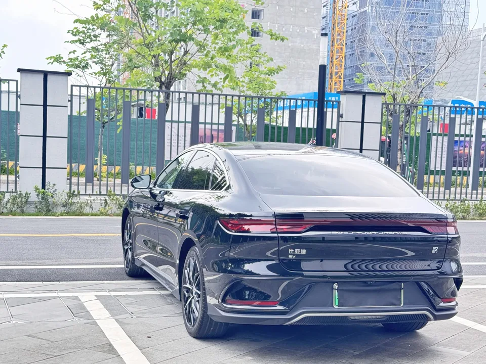 BYD Han EV Honor Edition 506KM Premium Model 2024 — миниатюра 2