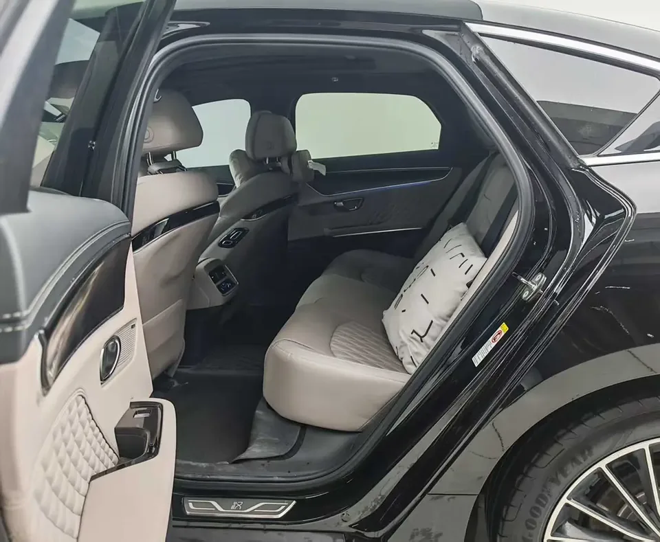 BYD Han DM DM-i Honor Edition 121KM Premium Edition 2024 — миниатюра 4