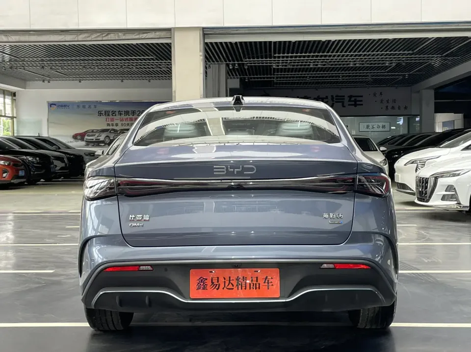 BYD Seal 06DM Intelligent Driving Edition DM-i 120KM Premium Edition 2025 — миниатюра 2