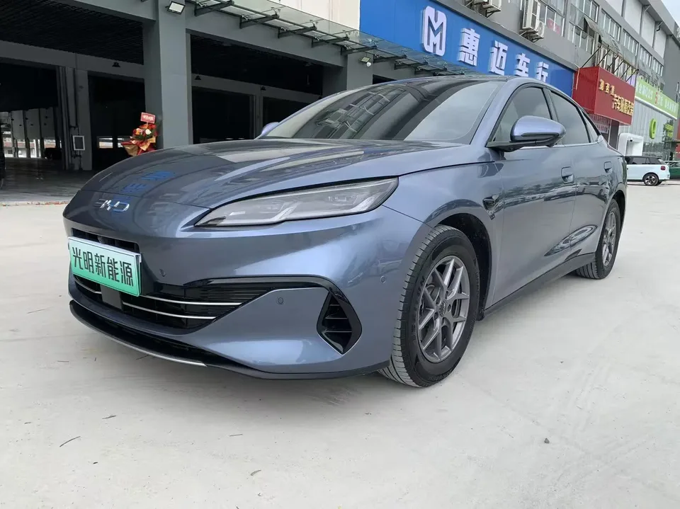 BYD Seal 06DM 2025