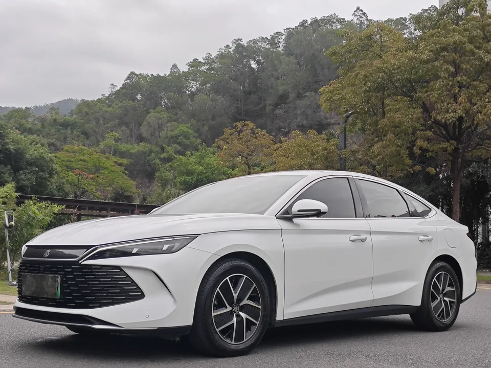 BYD Qin L DM 2025