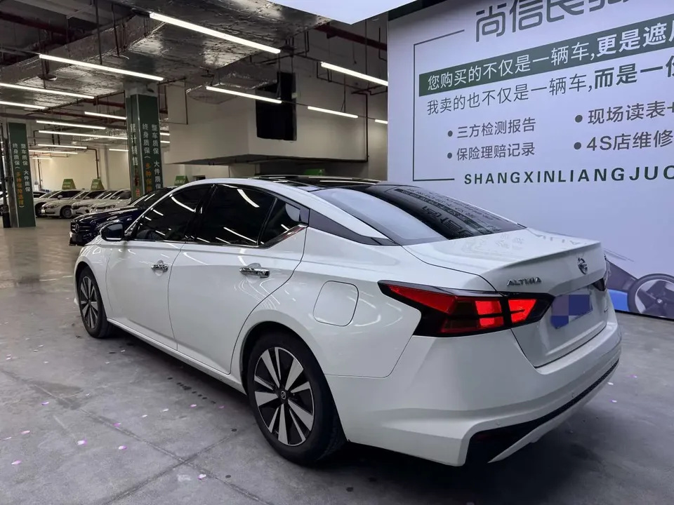 Nissan Altima Teana 2021 2.0L XL Comfort Edition 2022 — миниатюра 4