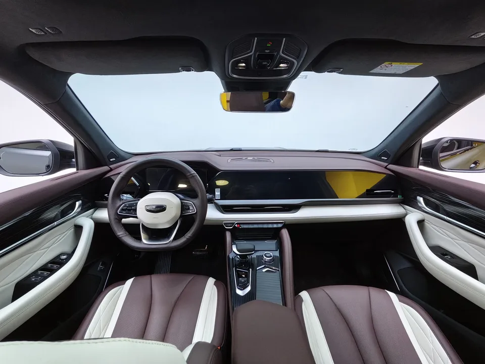 Geely Monjaro 2.0TD DCT EVO 2WD Smart Edition 2023 — миниатюра 3
