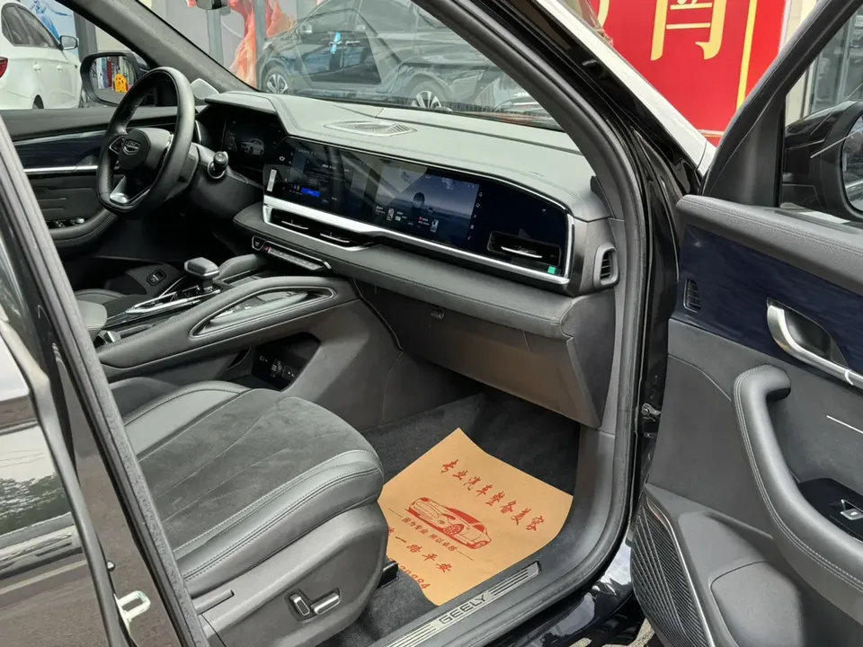 Geely Monjaro Xingyue L 2024 2.0TD High Power Automatic 2WD Skyline Edition 2024 — миниатюра 3