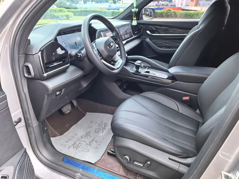 Geely Monjaro 2.0TD DCT EVO two-wheel drive premium model 2025 — миниатюра 5