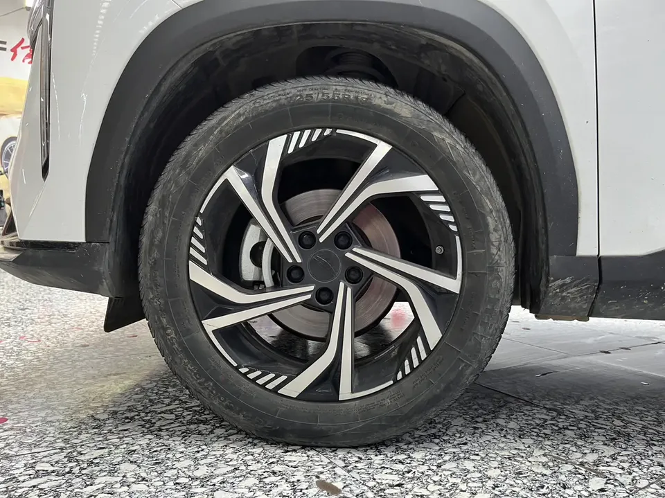 Geely Atlas Boyue Boyue Boyue COOL 1.5T Smart Link + 2023 — миниатюра 3
