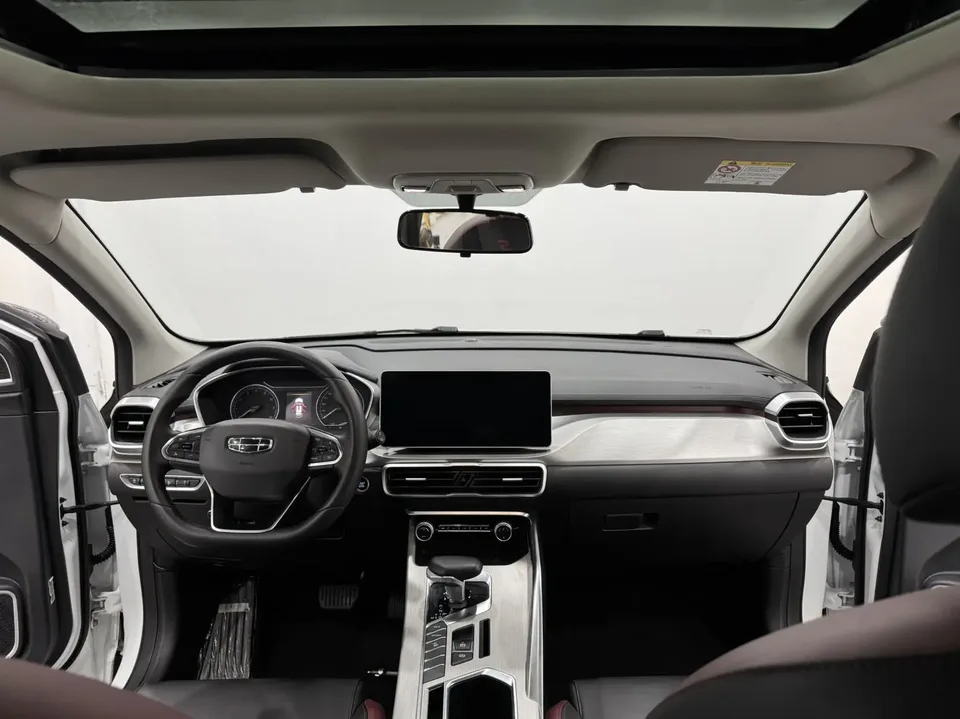 Geely Coolray SX11 Binyue 240T DCT Diamond Edition 2023 — миниатюра 4