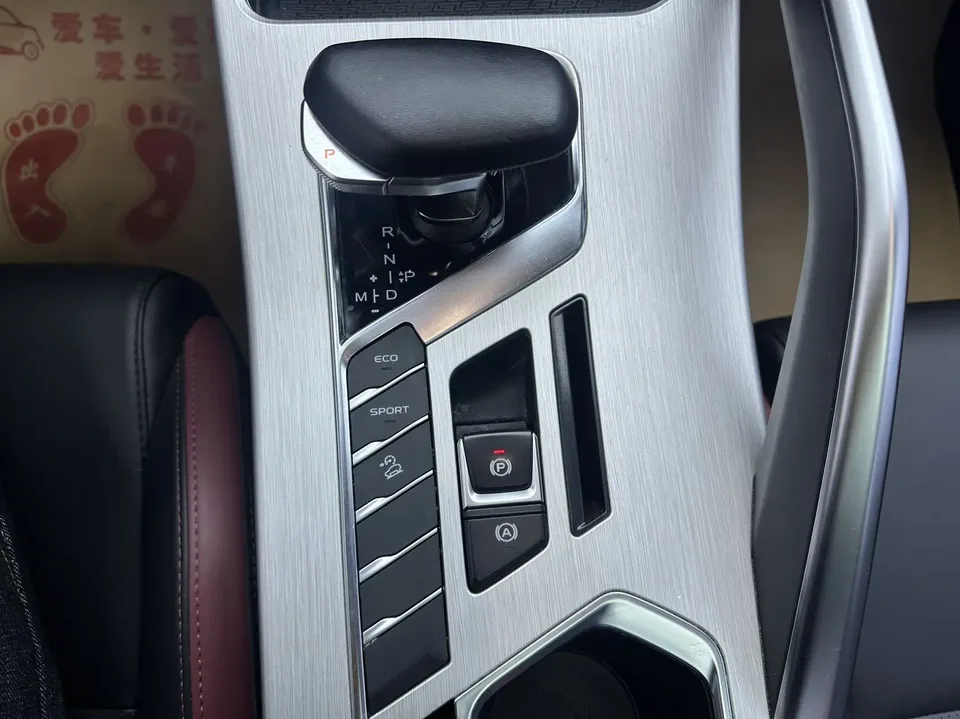 Geely Coolray SX11 240T DCT Diamond Edition 2022 — миниатюра 5