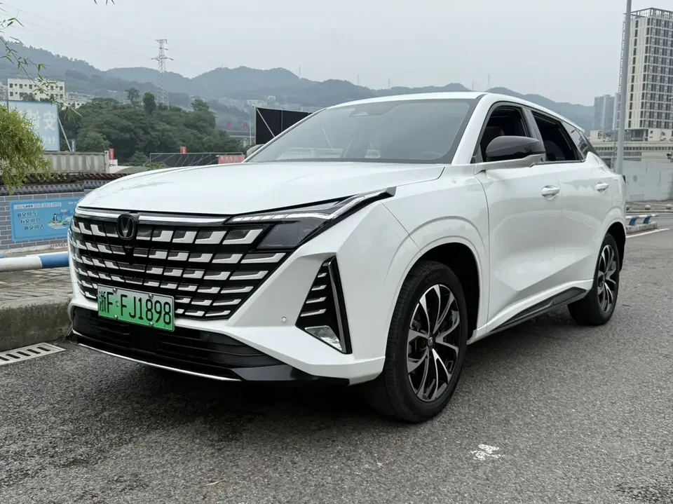 Changan UNI-Z PHEV 2024