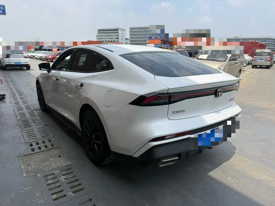 Changan UNI-V 1.5T Premium Edition 2025 — миниатюра 4