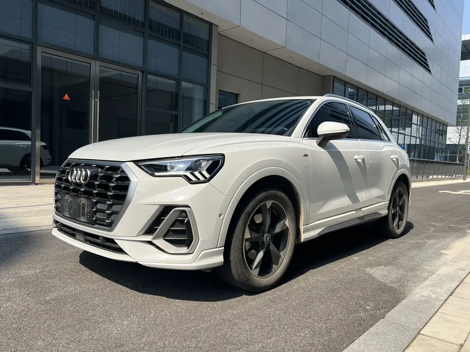 Audi Q3 Audi Q3 2022 35 TFSI Fashionable and Dynamic 2022 — фото 1, купить с доставкой в Москву