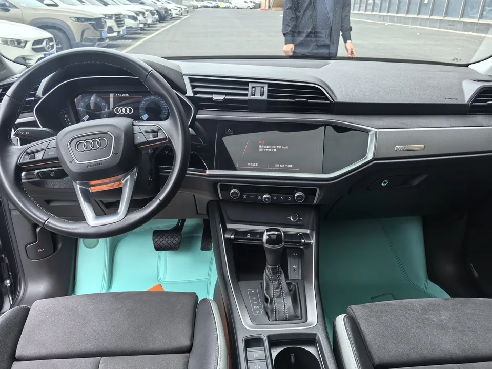 Audi Q3 Audi Q3 2023 35 TFSI aggressive and dynamic model 2023 — миниатюра 2