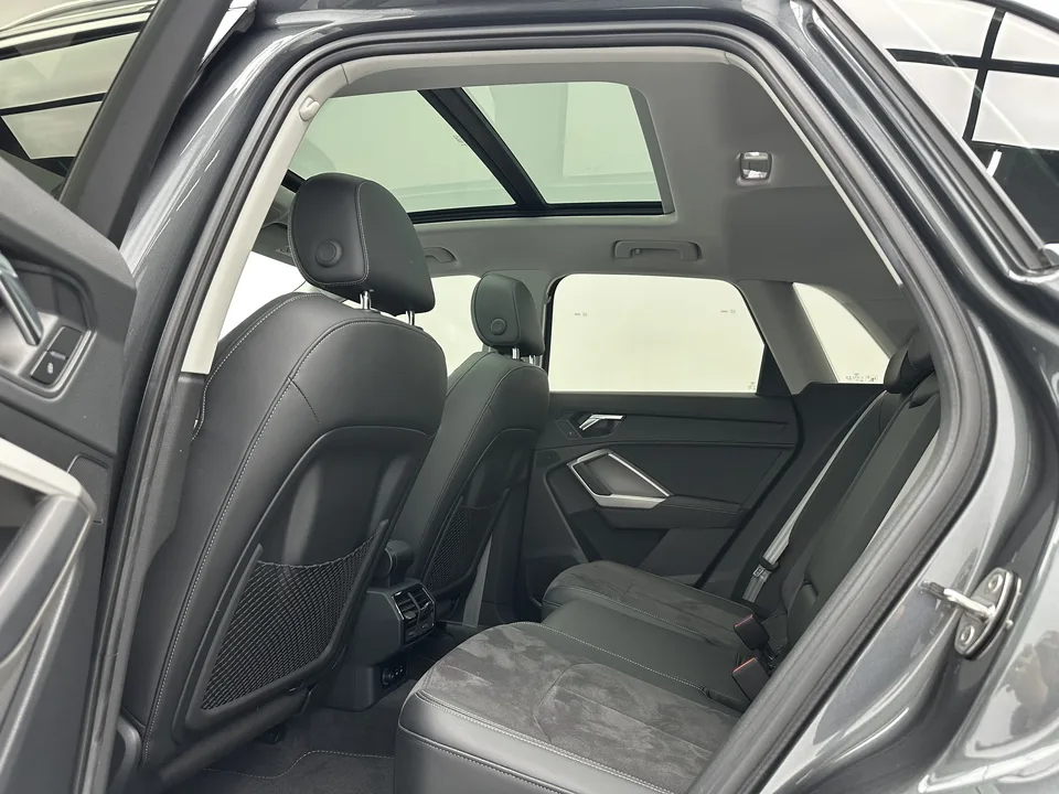 Audi Q3 Audi Q3 2022 35 TFSI Fashionable and Dynamic 2022 — миниатюра 5