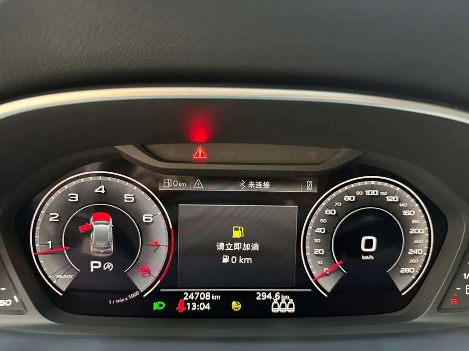 Audi Q3 Audi Q3 2023 35 TFSI Fashionable and Dynamic 2023 — миниатюра 4