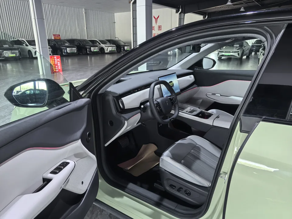 Voyah Courage Long-range Smart Edition 2025 — миниатюра 3