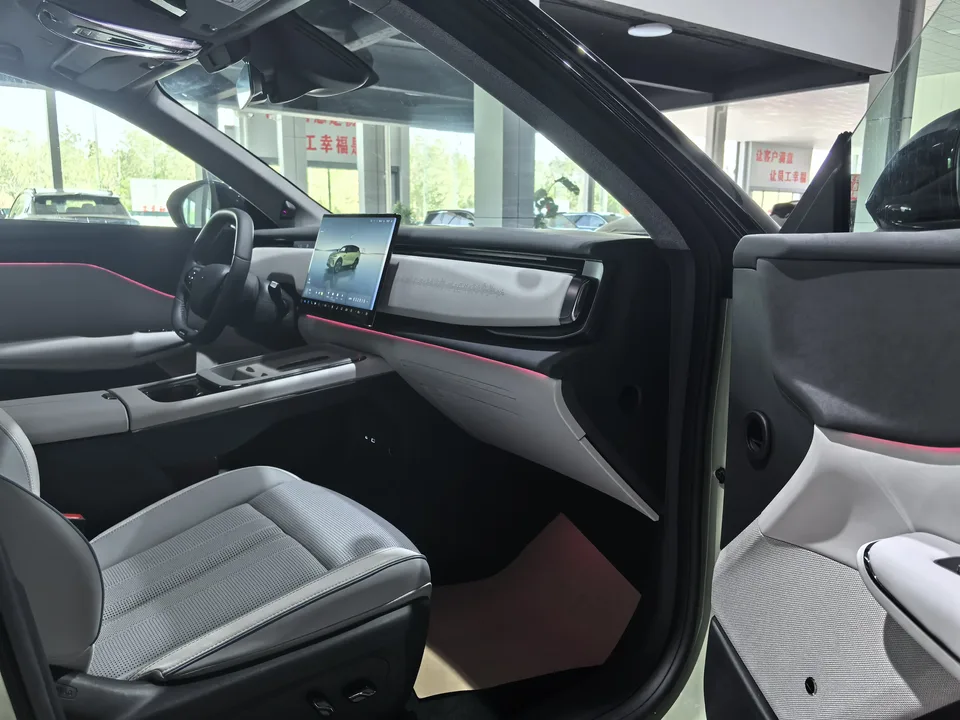 Voyah Courage Long-range Smart Edition 2025 — миниатюра 5