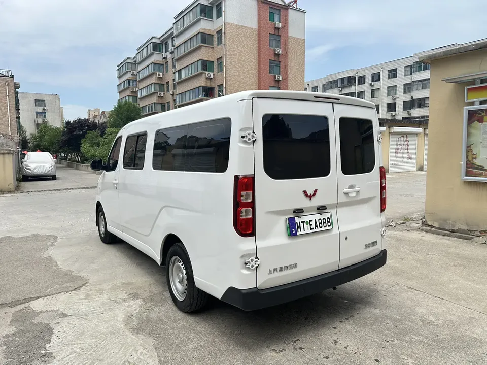 Wuling Yangguang Yangguang 300km Comfort Bus Version 75kW 2024 — thumbnail 4