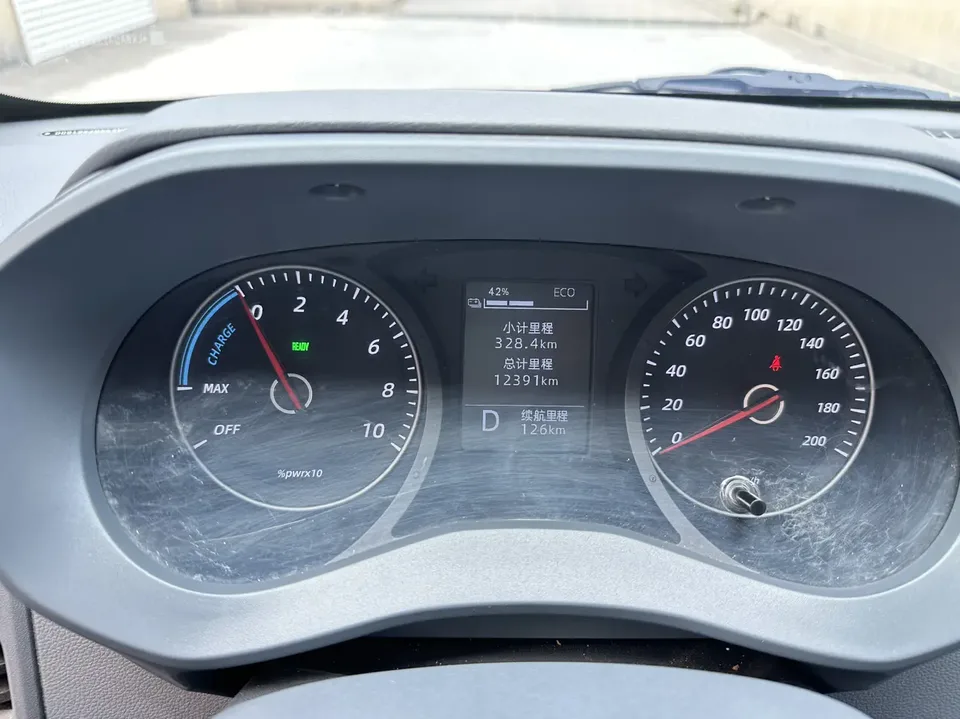 Wuling Yangguang Yangguang 300km Comfort Bus Version 75kW 2024 — thumbnail 5