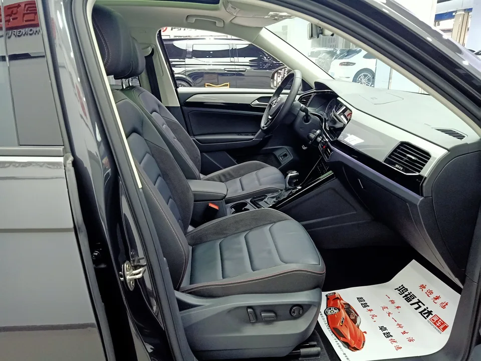 Volkswagen Tayron 330TSI 2WD Luxury Smart Edition 2022 — миниатюра 5