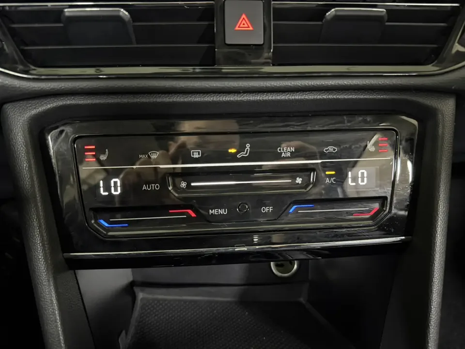 Volkswagen Tharu Tharu 2021 Tuyue 280TSI 2WD Luxury Edition 2022 — миниатюра 3