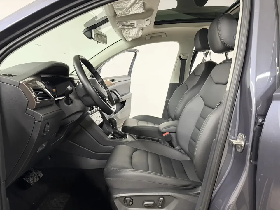 Volkswagen Tharu Tharu 2021 Tuyue 280TSI 2WD Luxury Edition 2022 — миниатюра 5