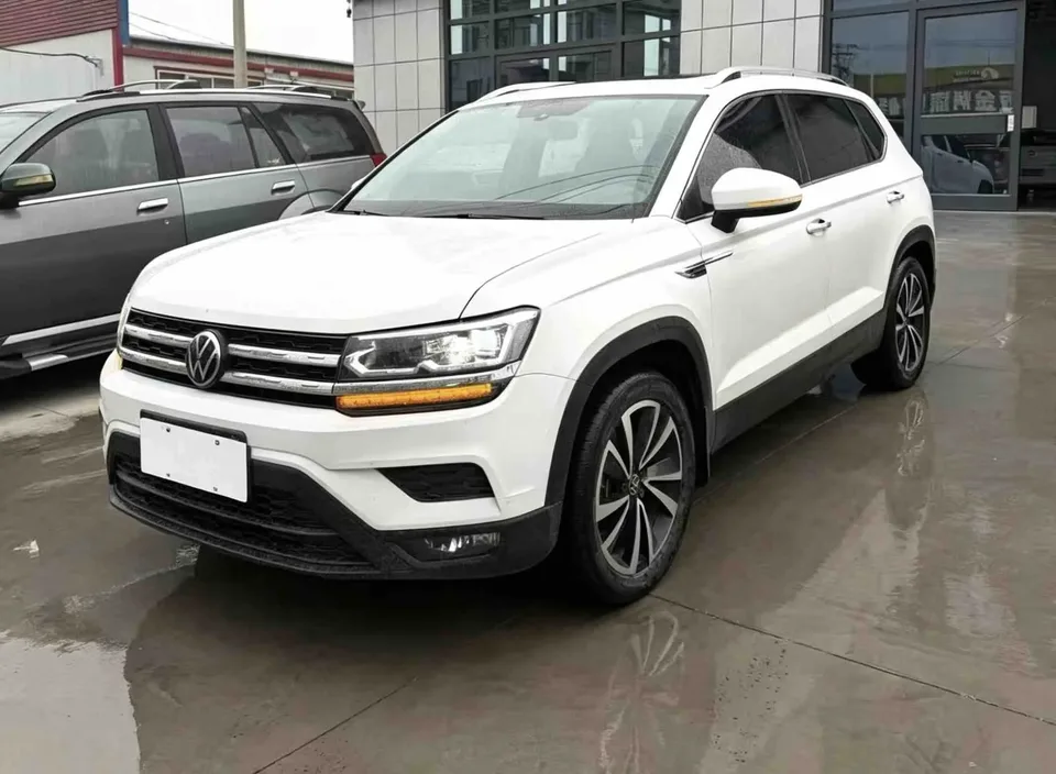 Volkswagen Tharu 280TSI 2WD Luxury Edition 2023 — фото 1, купить с доставкой в Москву