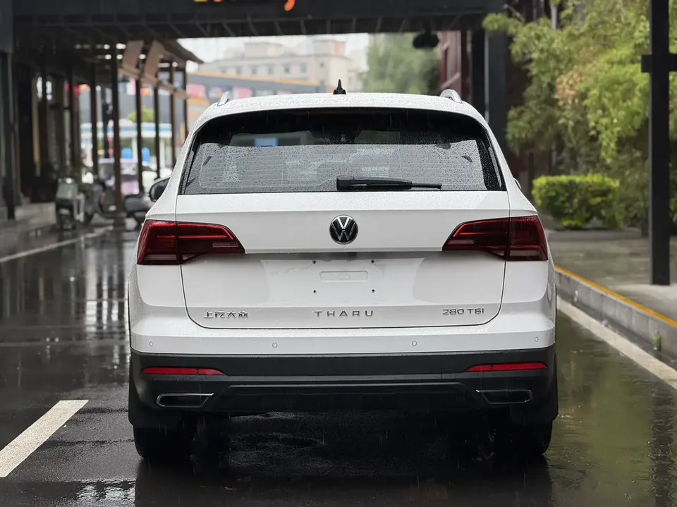 Volkswagen Tharu 280TSI 2WD Luxury Edition 2023 — миниатюра 2