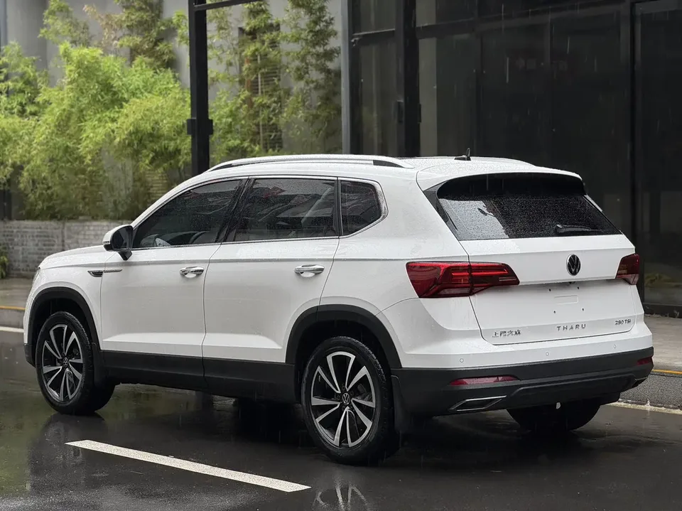 Volkswagen Tharu 280TSI 2WD Luxury Edition 2023 — миниатюра 4