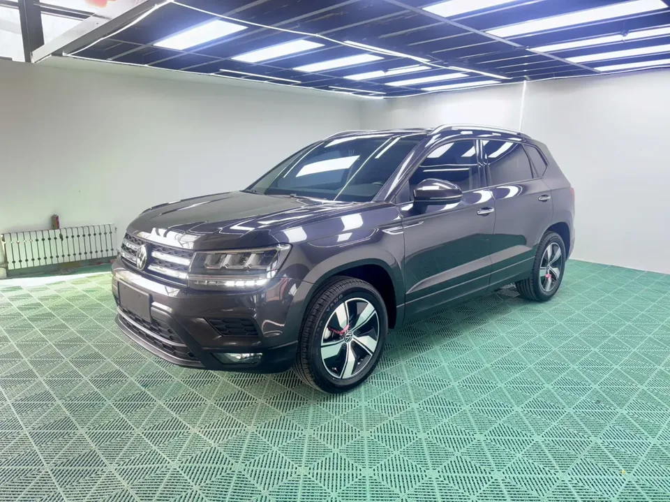 Volkswagen Tharu 280TSI 2WD Luxury Edition 2022 — фото 1, купить с доставкой в Москву