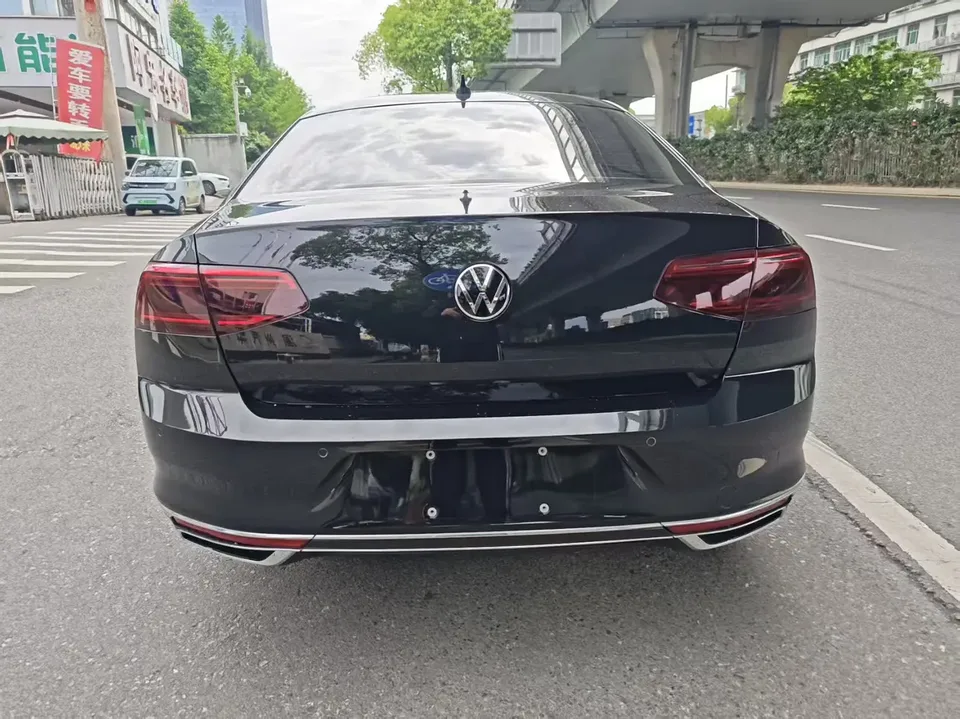 Volkswagen Magotan Magotan Magotan 2020 330TSI DSG Leading Edition 2022 — thumbnail 2