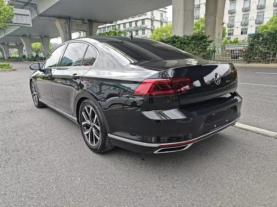 Volkswagen Magotan Magotan Magotan 2020 330TSI DSG Leading Edition 2022 — thumbnail 4