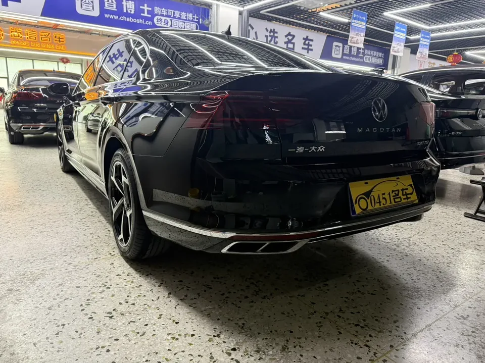 Volkswagen Magotan Magotan 2023 2 million commemorative edition 330TSI DSG luxury model 2023 — миниатюра 4