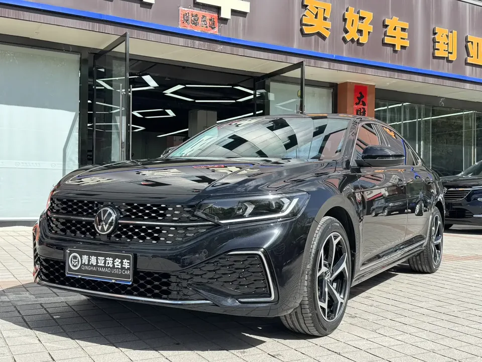 Volkswagen Passat 2025