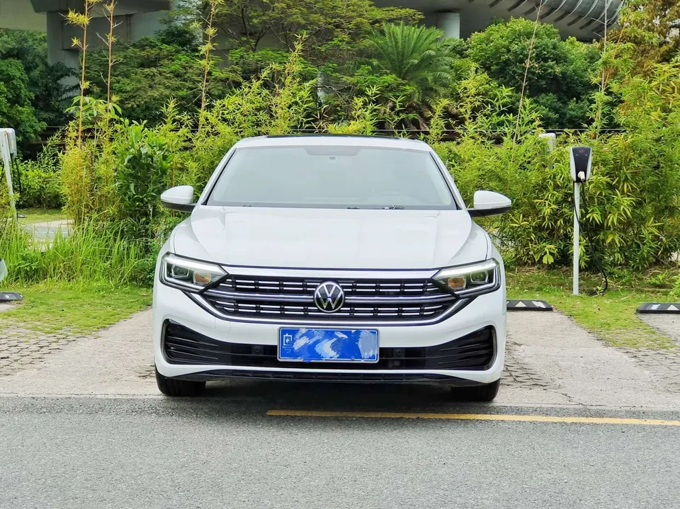 Volkswagen Sagitar 2023 Sagitar 280TSI DSG Beyond Edition 2023 — миниатюра 3