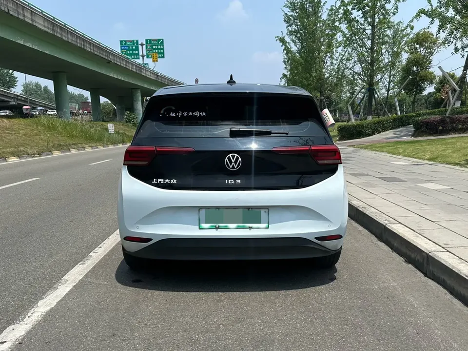 Volkswagen ID.3 Volkswagen ID.3 2023 Pure Smart Edition 2023 — миниатюра 2