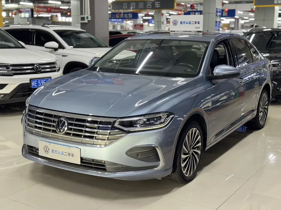 Volkswagen Lavida Lavida 2023 280TSI DSG Forever Edition 2022 — фото 1, купить с доставкой в Москву