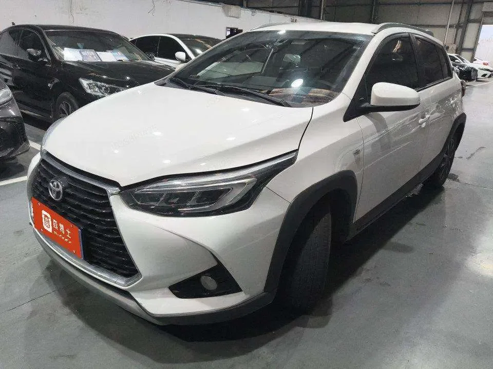 Toyota Yaris L 2022