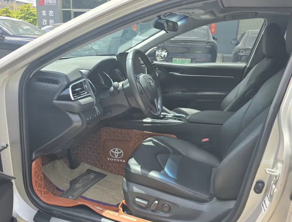 Toyota Camry 2.0G Deluxe Edition 2022 — миниатюра 5